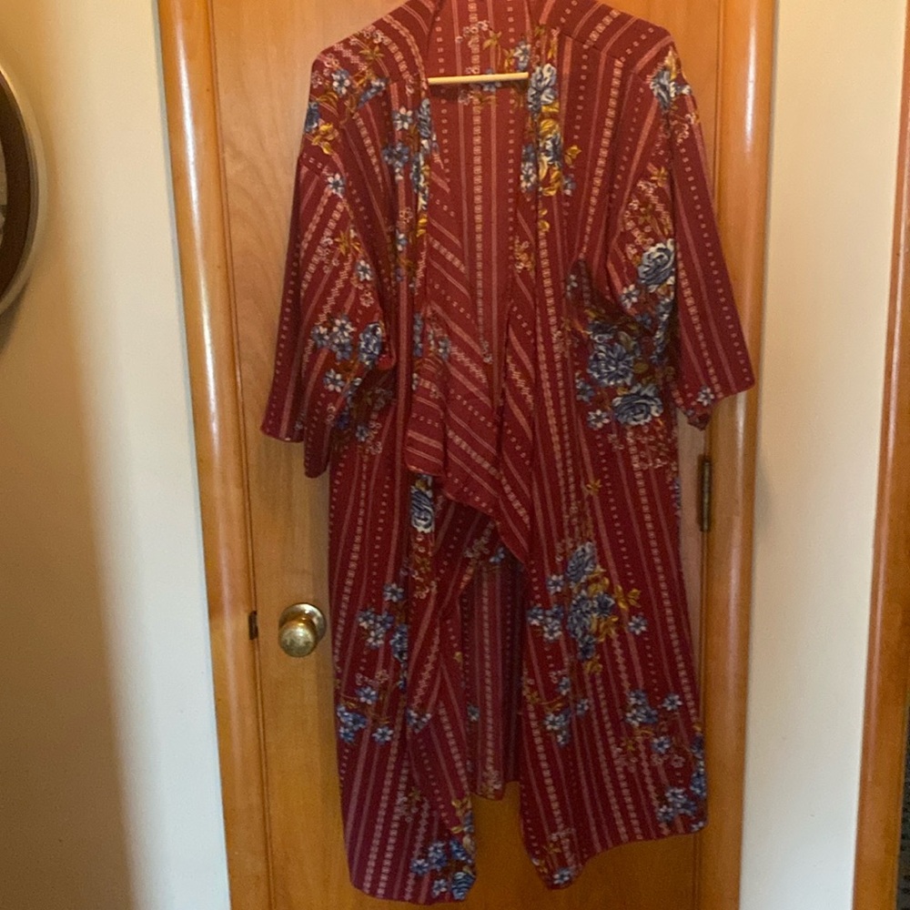Lularoe kimono floral rose color